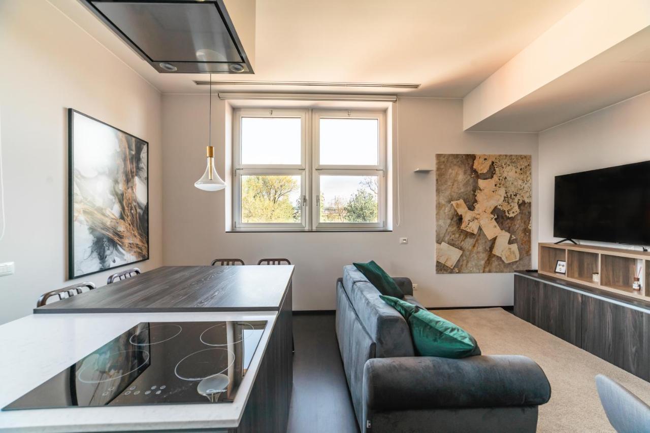 Moderno Bilocale 64Mq Con Parcheggio E Palestra Apartment มิลาน ภายนอก รูปภาพ